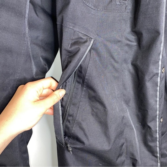 The North Face Far Northern Waterproof Parka - Picture 4 of 10